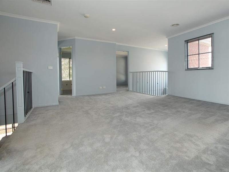 37 Sovereign Crest Boulevard, Rowville VIC 3178