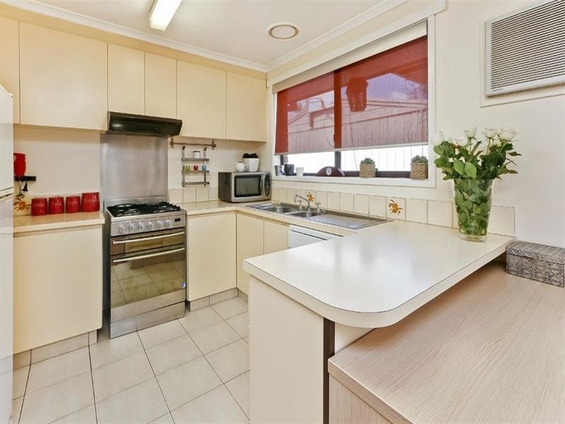 2 Elmore Court, Ferntree Gully VIC 3156