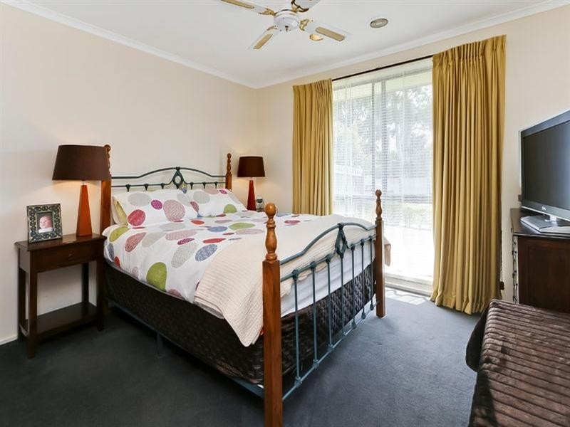 2 Elmore Court, Ferntree Gully VIC 3156