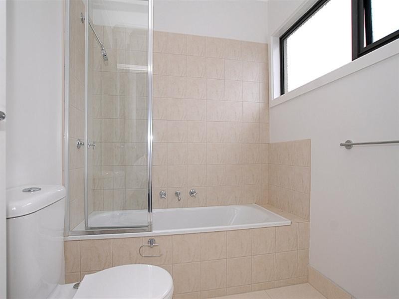 1/10 Tulip Crescent, Boronia VIC 3155