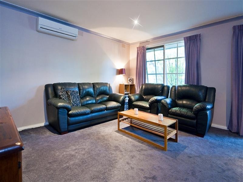 10 Toolimerin Avenue, Bayswater North VIC 3153