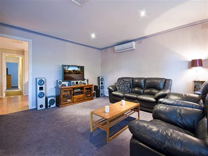 10 Toolimerin Avenue, Bayswater North VIC 3153