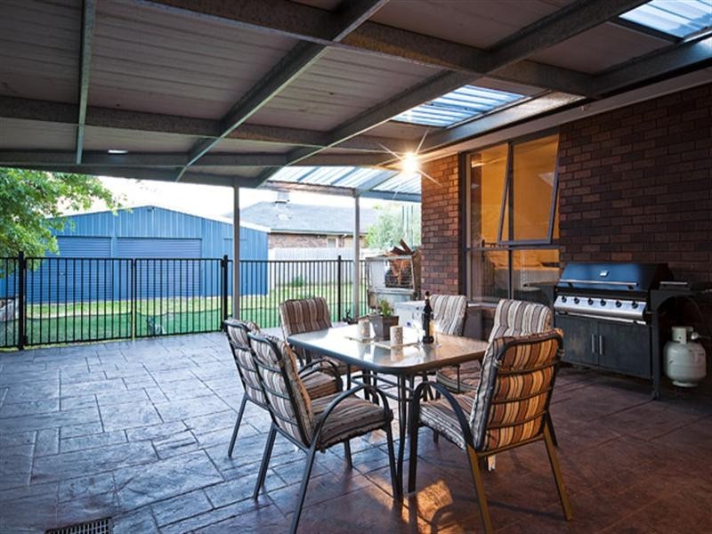 10 Toolimerin Avenue, Bayswater North VIC 3153