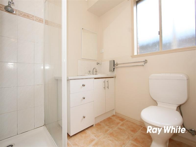 17 Cornwell Crescent, Cranbourne East VIC 3977