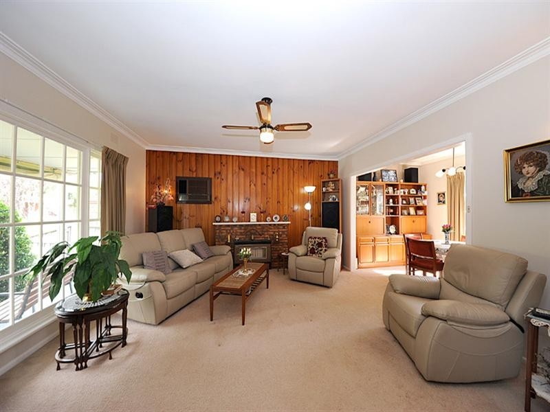 25 Linda Crescent, Ferntree Gully VIC 3156