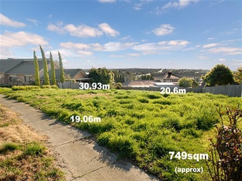 12 Maculosa Court, Endeavour Hills VIC 3802