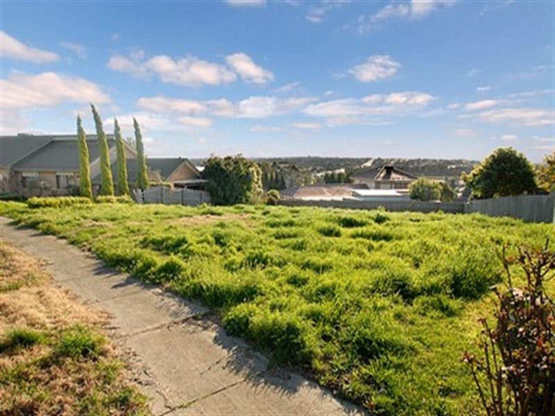 12 Maculosa Court, Endeavour Hills VIC 3802