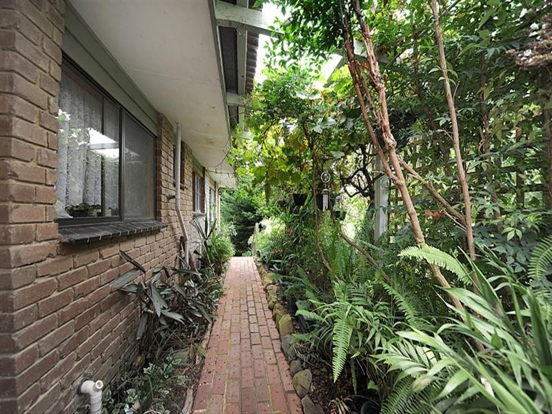 7 Glenbrook Road, Clematis VIC 3782