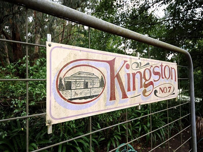 7 Glenbrook Road, Clematis VIC 3782