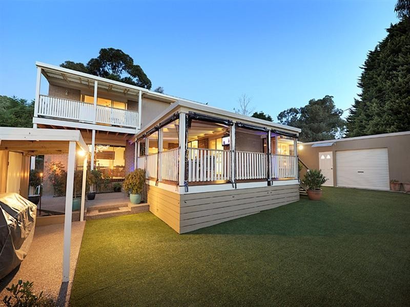 8 Gum Court, Knoxfield VIC 3180