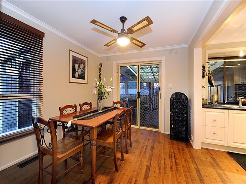 8 Gum Court, Knoxfield VIC 3180