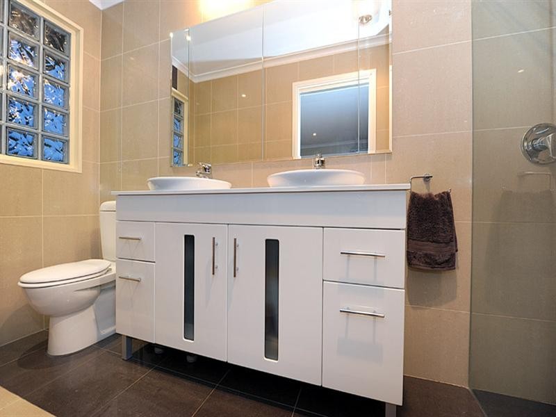 8 Gum Court, Knoxfield VIC 3180