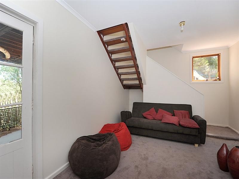 30 Baldwin Avenue, Upper Ferntree Gully VIC 3156