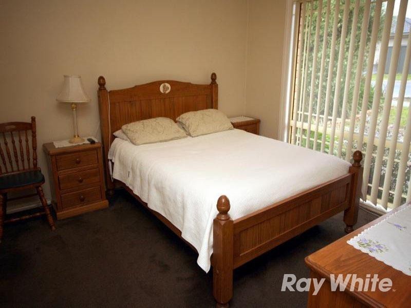 4 Otley Way, Cranbourne East VIC 3977