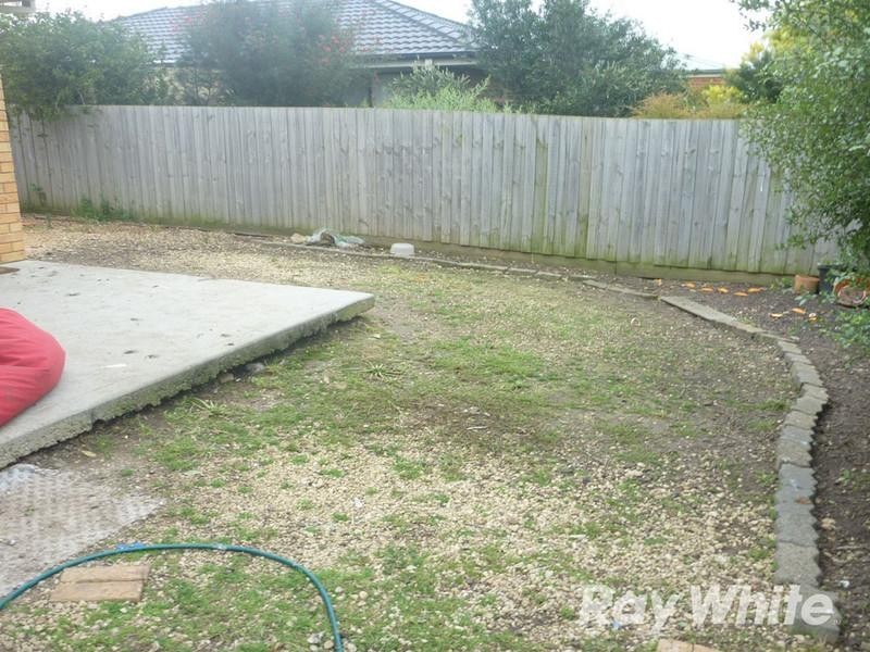 4 Otley Way, Cranbourne East VIC 3977