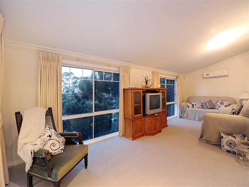38 Ferndale Road, Upper Ferntree Gully VIC 3156