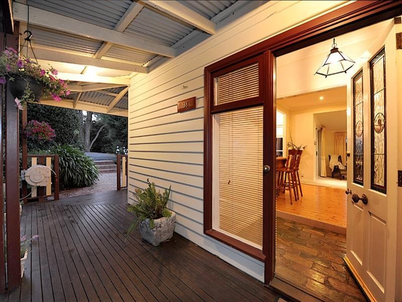38 Ferndale Road, Upper Ferntree Gully VIC 3156
