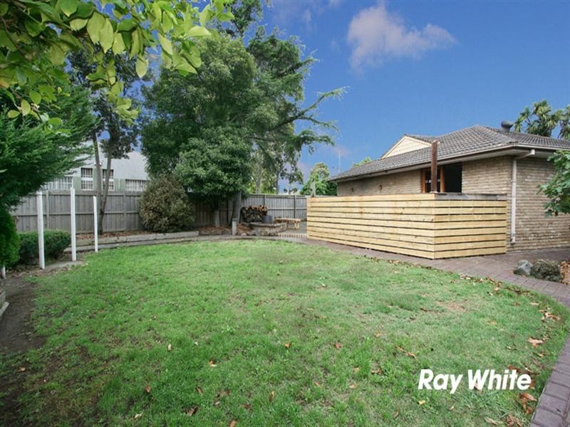 10 Adele Avenue, Ferntree Gully VIC 3156