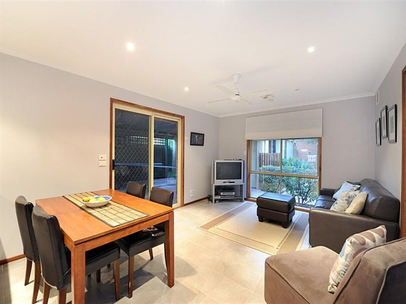 18 Liviana Drive, Rowville VIC 3178