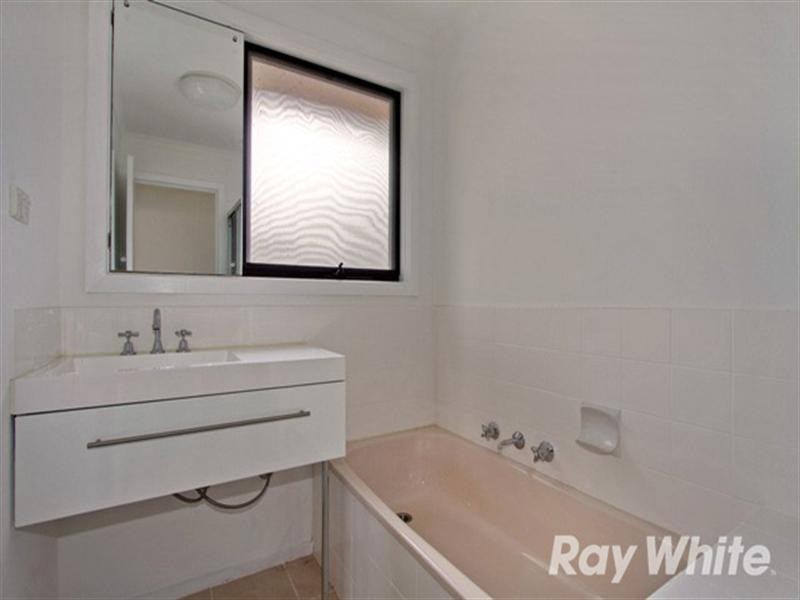 19 Lloyd Street, Knoxfield VIC 3180