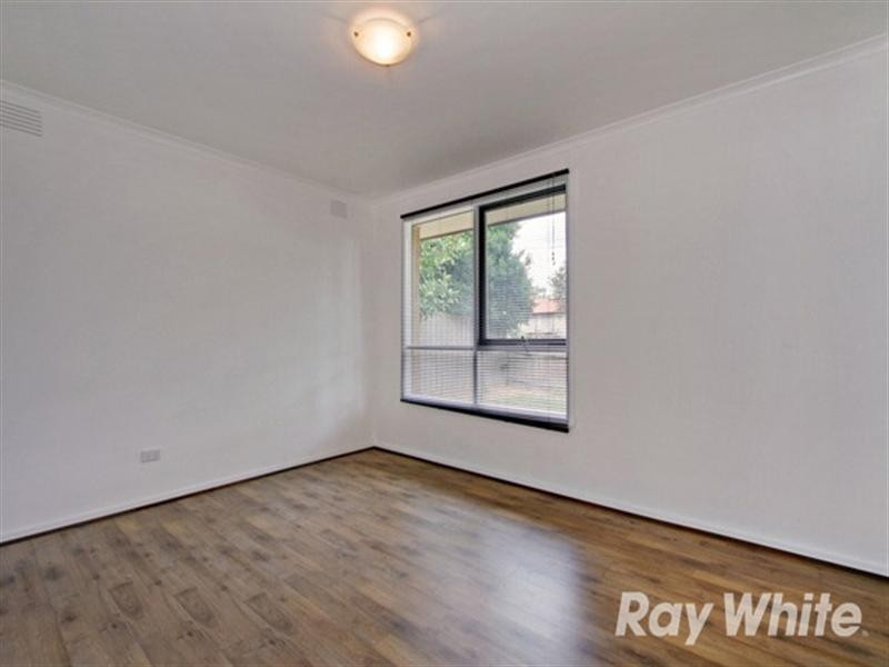 19 Lloyd Street, Knoxfield VIC 3180