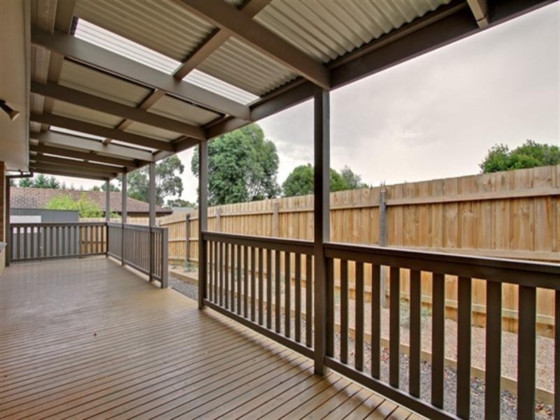 19 Lloyd Street, Knoxfield VIC 3180