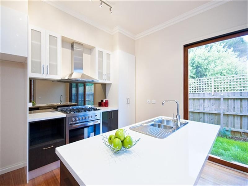 2/43 Shepherd Road, Glen Waverley VIC 3150