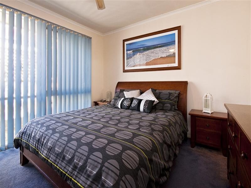 6 St Helena Place, Rowville VIC 3178