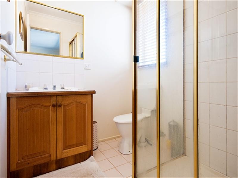 6 St Helena Place, Rowville VIC 3178