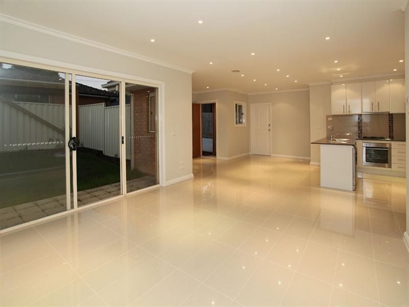 2/39 Laura Road, Knoxfield VIC 3180