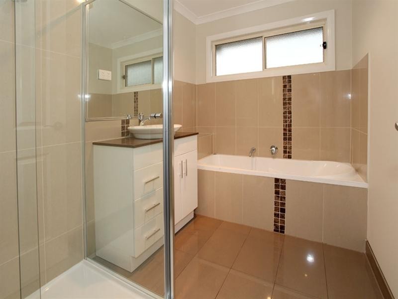 2/39 Laura Road, Knoxfield VIC 3180