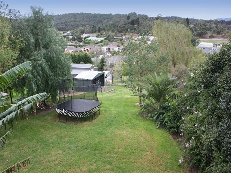 54 Churchill Park Drive, Lysterfield South VIC 3156