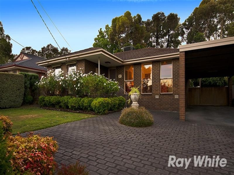 37 Folkstone Crescent, Ferntree Gully VIC 3156