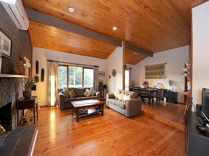 26 Roberts Street, Ferntree Gully VIC 3156