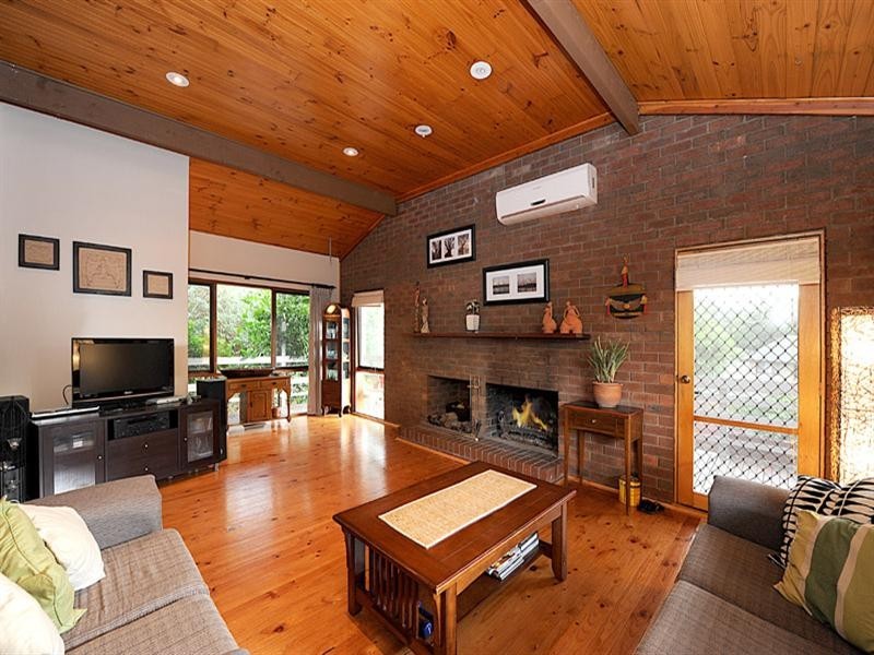 26 Roberts Street, Ferntree Gully VIC 3156