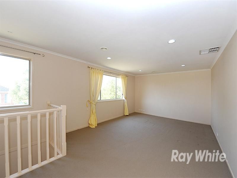 42 Arlington Drive, Glen Waverley VIC 3150