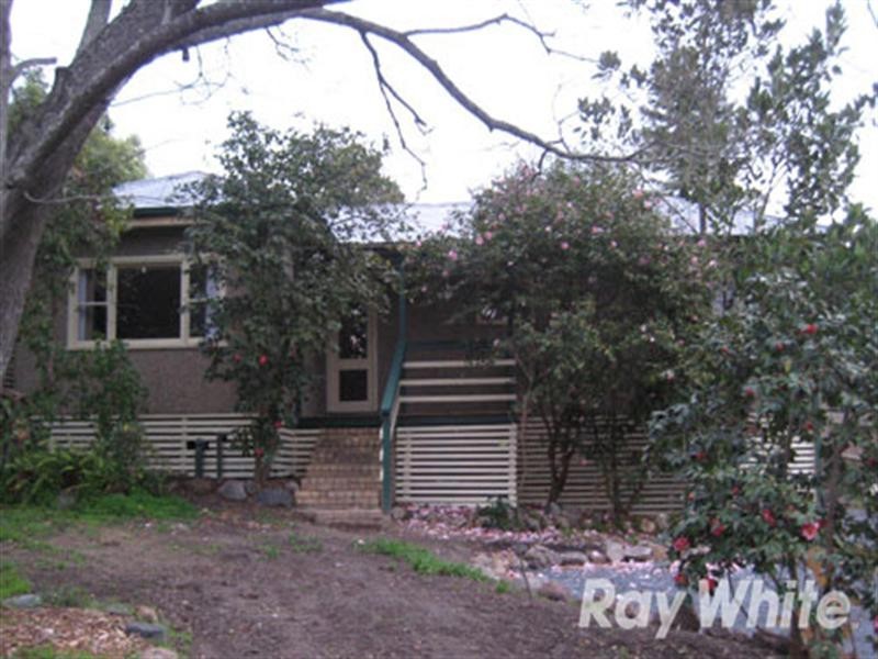 18 Gratten Road, Montrose VIC 3765