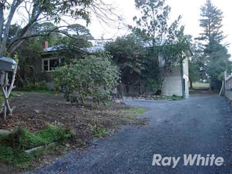 18 Gratten Road, Montrose VIC 3765