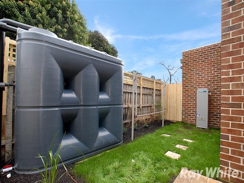 4/17-19 Myrtle Street, Bayswater VIC 3153