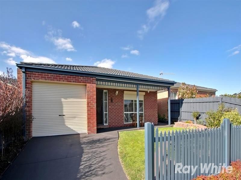 32 Forest Oak Drive, Upper Ferntree Gully VIC 3156