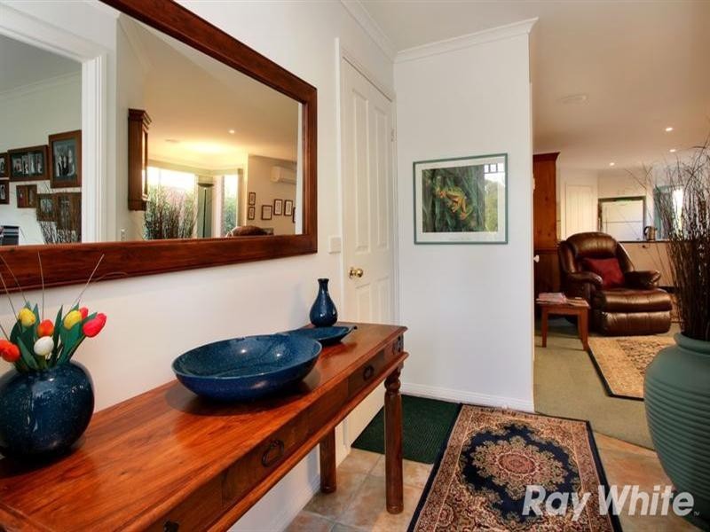 32 Forest Oak Drive, Upper Ferntree Gully VIC 3156