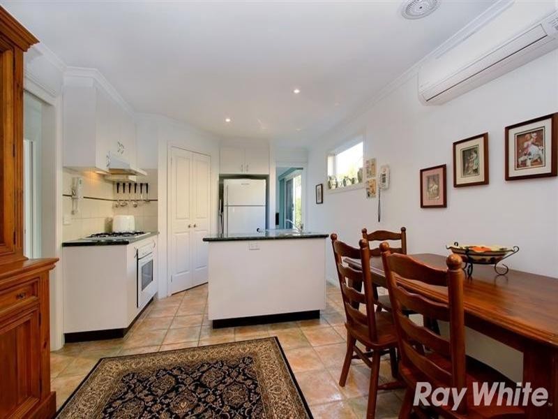 32 Forest Oak Drive, Upper Ferntree Gully VIC 3156