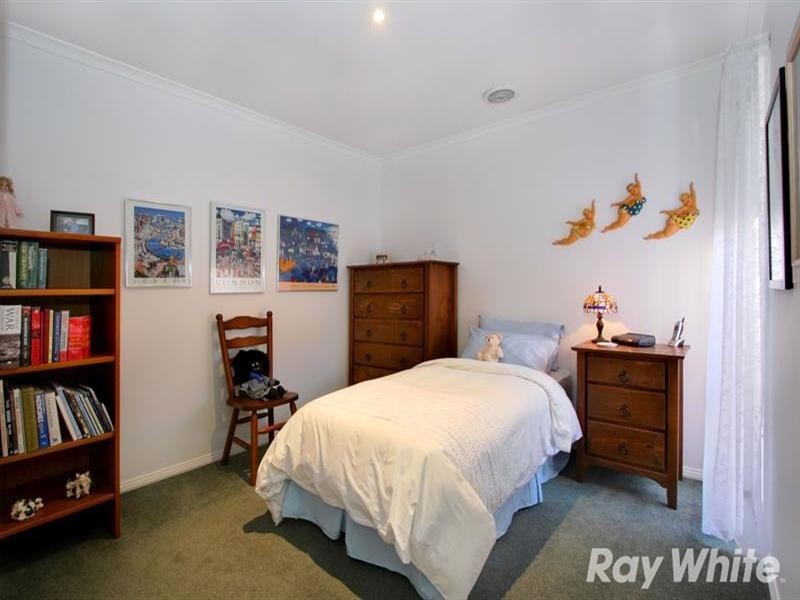 32 Forest Oak Drive, Upper Ferntree Gully VIC 3156