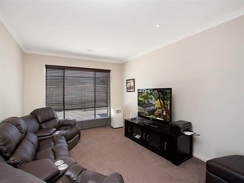 72 Grices Road, Berwick VIC 3806