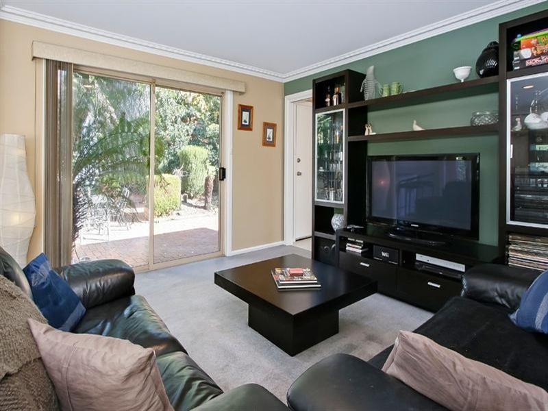 68 Kevin Avenue, Ferntree Gully VIC 3156