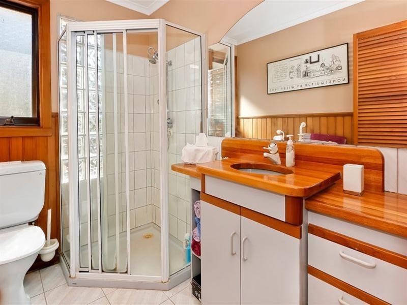 68 Kevin Avenue, Ferntree Gully VIC 3156