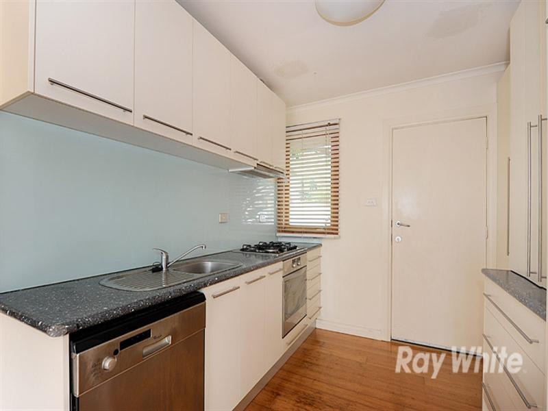 4 Winwood Drive, Ferntree Gully VIC 3156