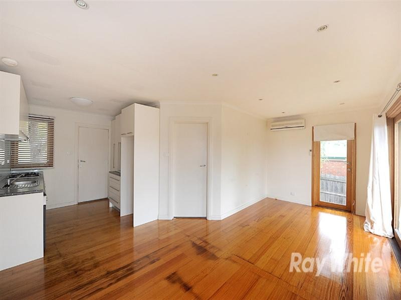 4 Winwood Drive, Ferntree Gully VIC 3156