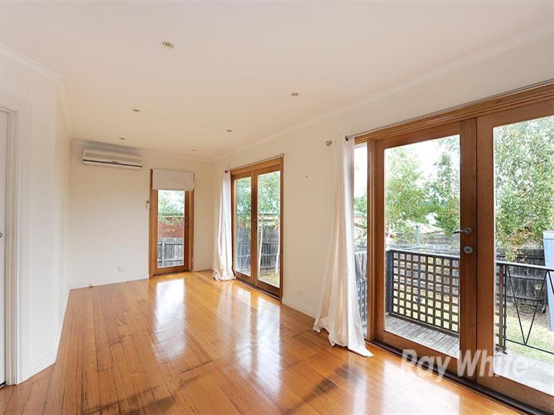 4 Winwood Drive, Ferntree Gully VIC 3156