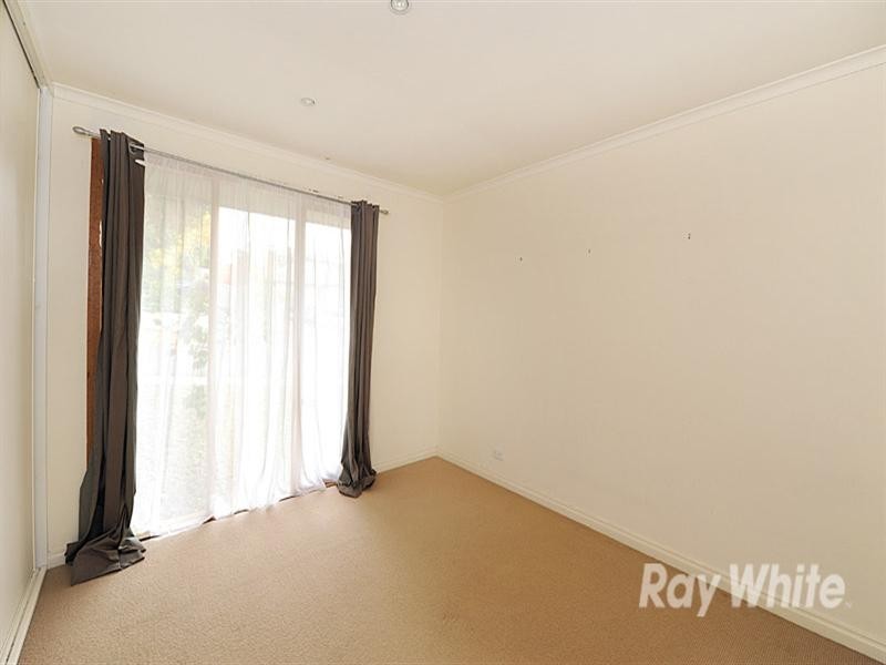 4 Winwood Drive, Ferntree Gully VIC 3156